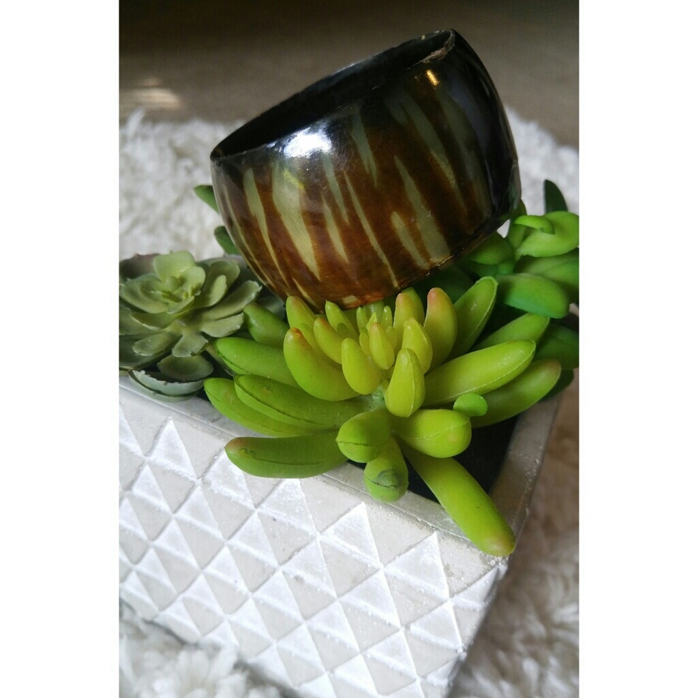 đšâď¸ African bone bracelets - Picture 7 of 8